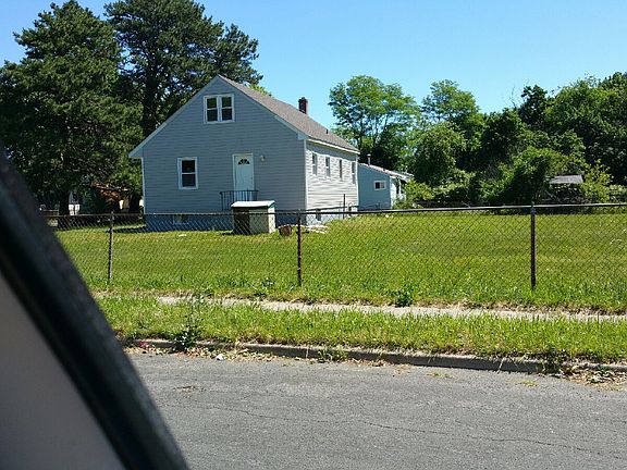 4th image of 2 Patton St