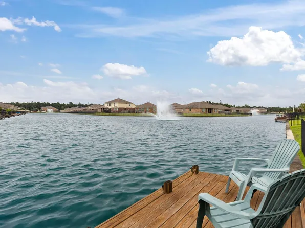 3719 Lake Bend Shore Dr, Spring, TX 77386