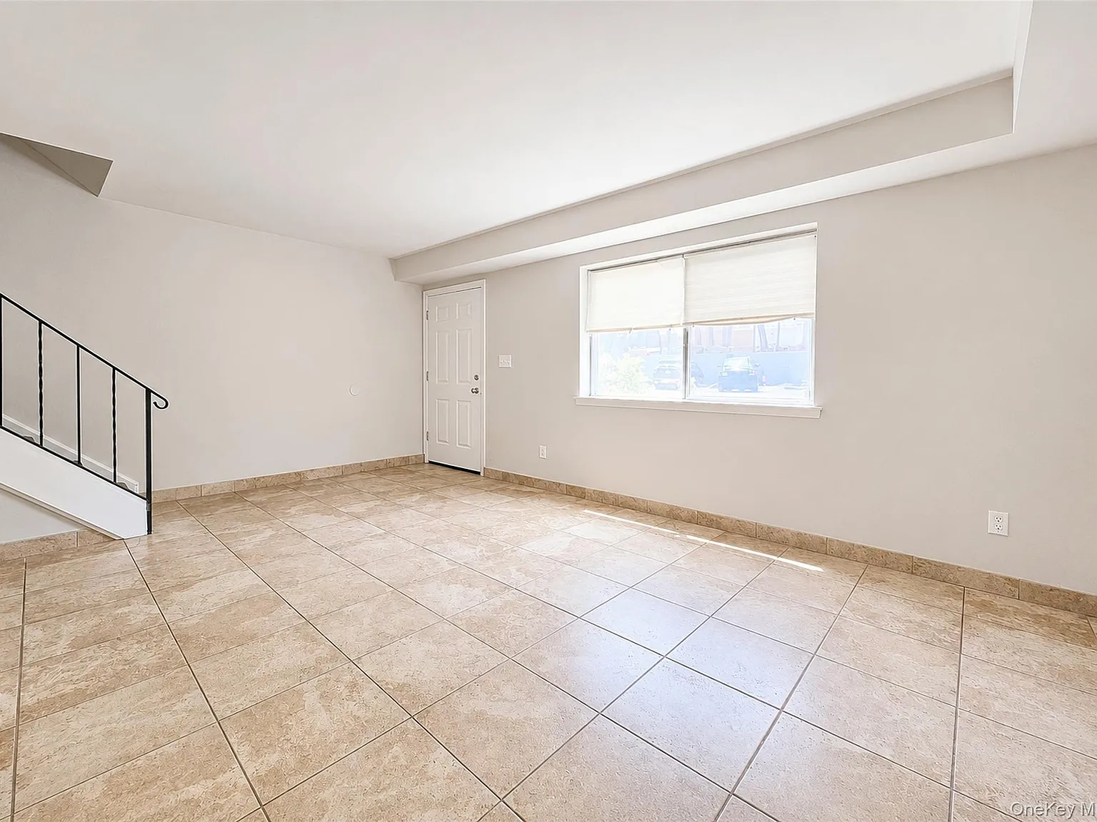 3 bed, 1.5 bath, 1296 sqft, $3,400 — Photo 3