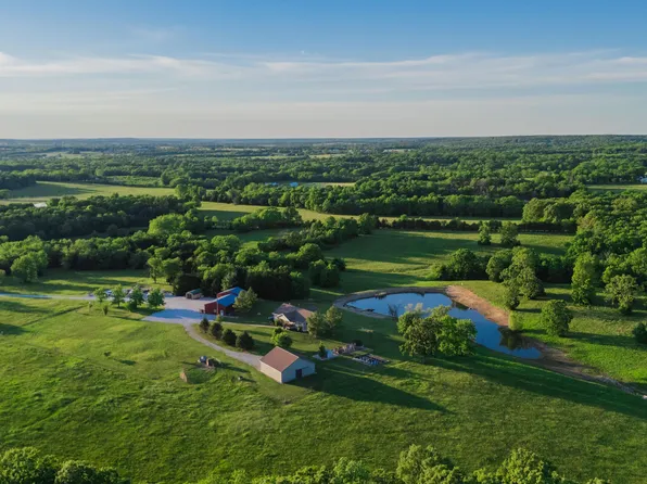 450 E 375th Road, Dunnegan, MO 65640