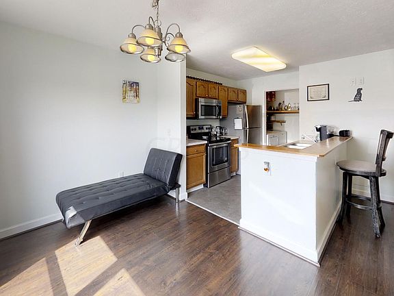 4th image of 729 Milcrest Dr #729