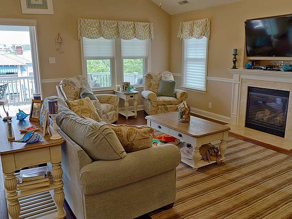 4th image of 808 Park Pl #2