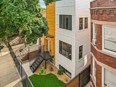 932 N Monticello Ave, Chicago, IL, 60651