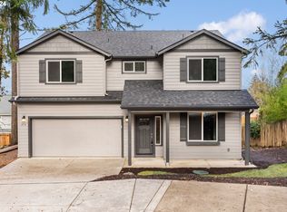 654 S 68th Pl, Springfield, OR 97478