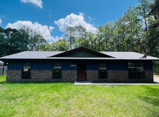 1074 Kelly Dr, Hinesville, GA 31313