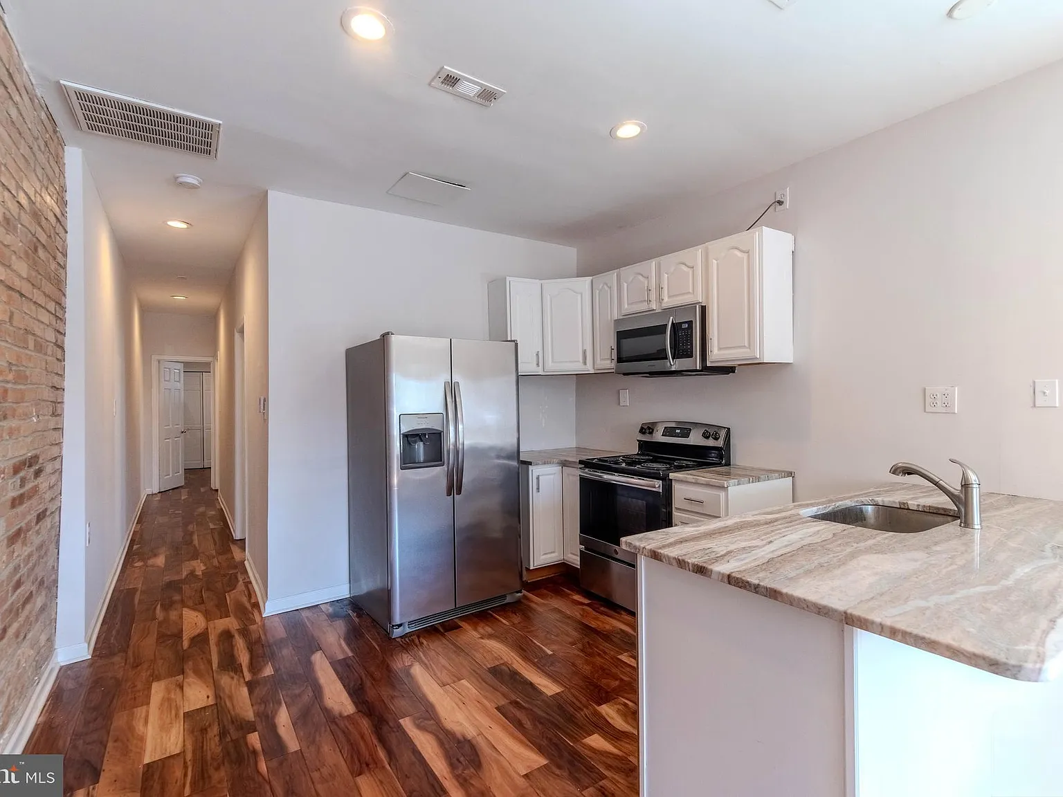 2608 E Fayette St — Photo 4