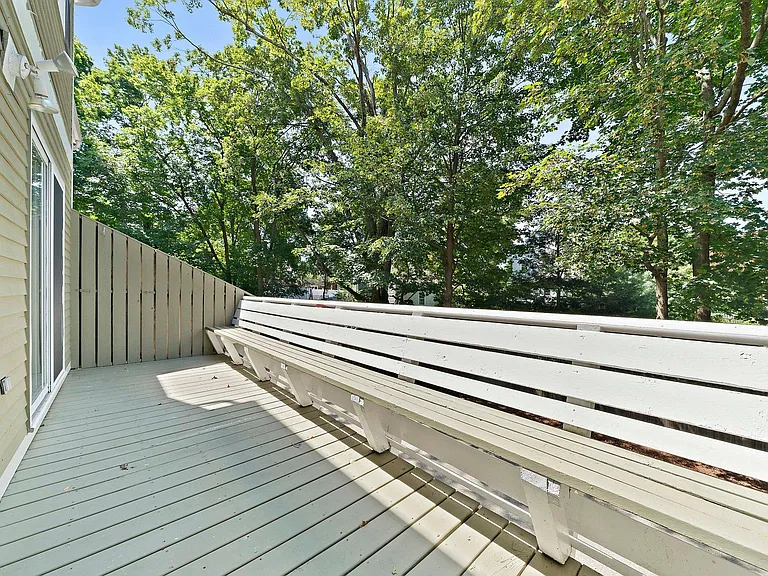 52 River St — Photo 14