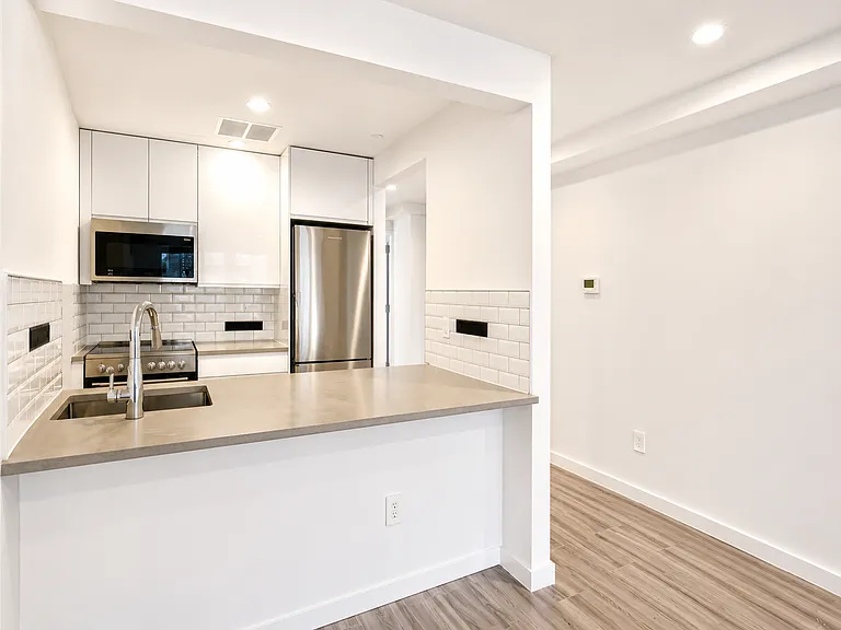 152 W 140th St #4A — Photo 10