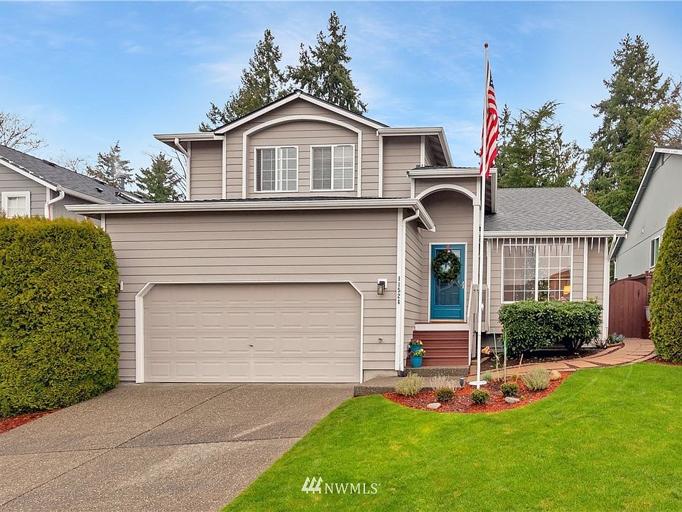 Well-maintained 2-story home