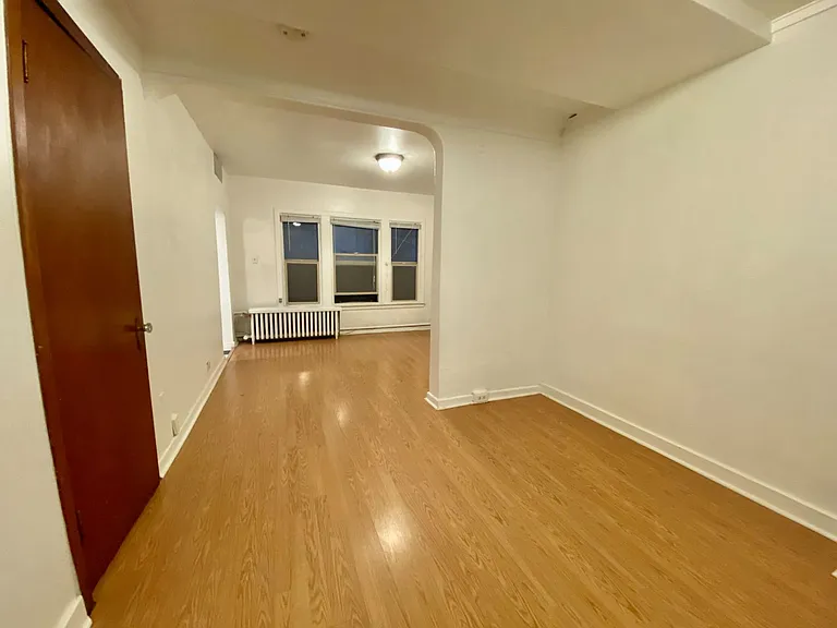 508 Summit Ave E — Photo 1