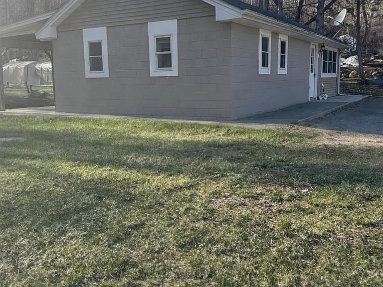 273 South Rd — Photo 13