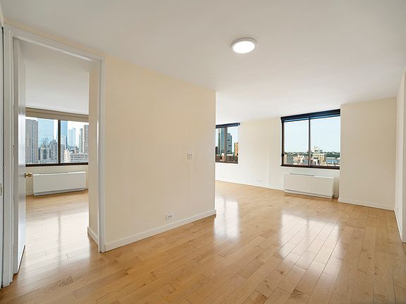5th image of 350 W 50th St APT 17E