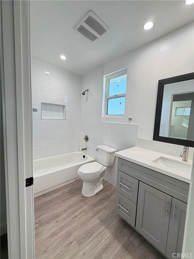 3 bed, 1500 sqft, $3,700 — Photo 3