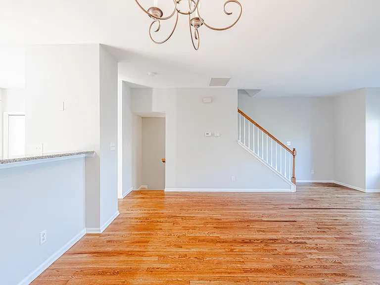 14106 Winford Ln — Photo 5