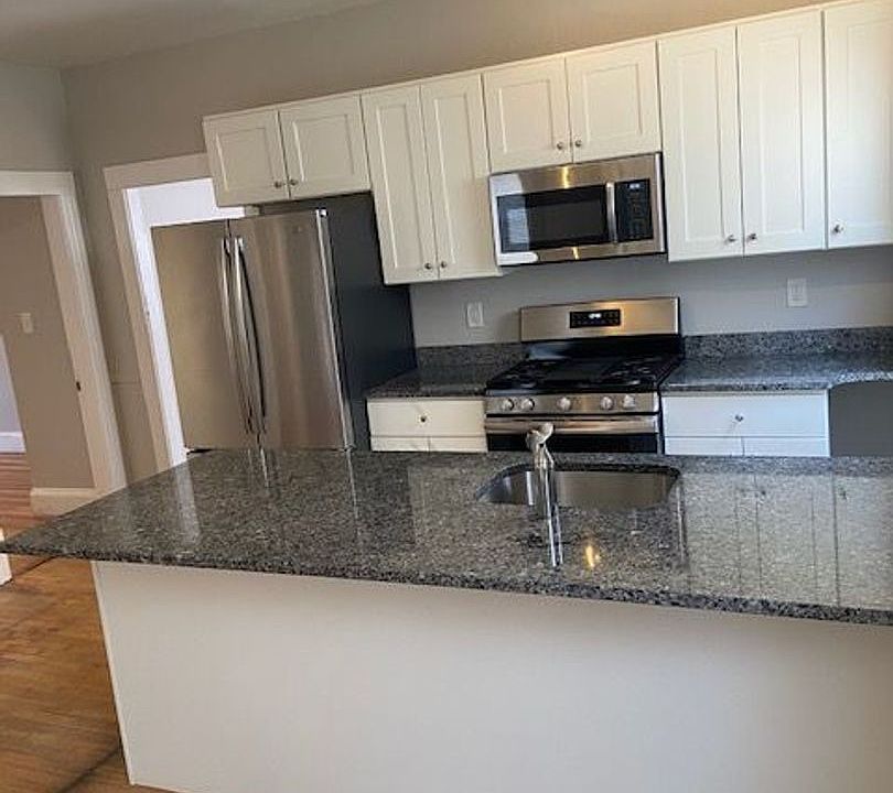 1st image of 14 Appian St Floor 2