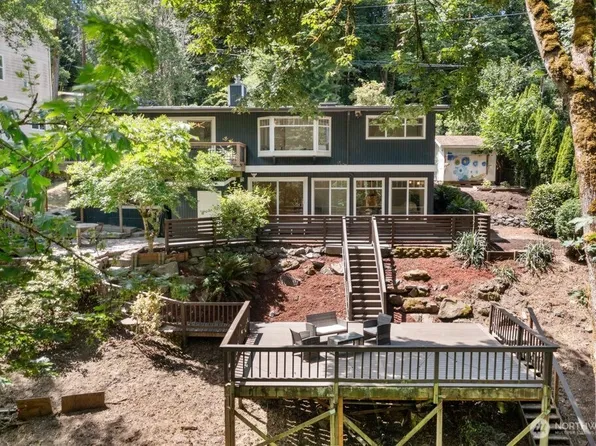 15936 76th Place NE, Kenmore, WA 98028