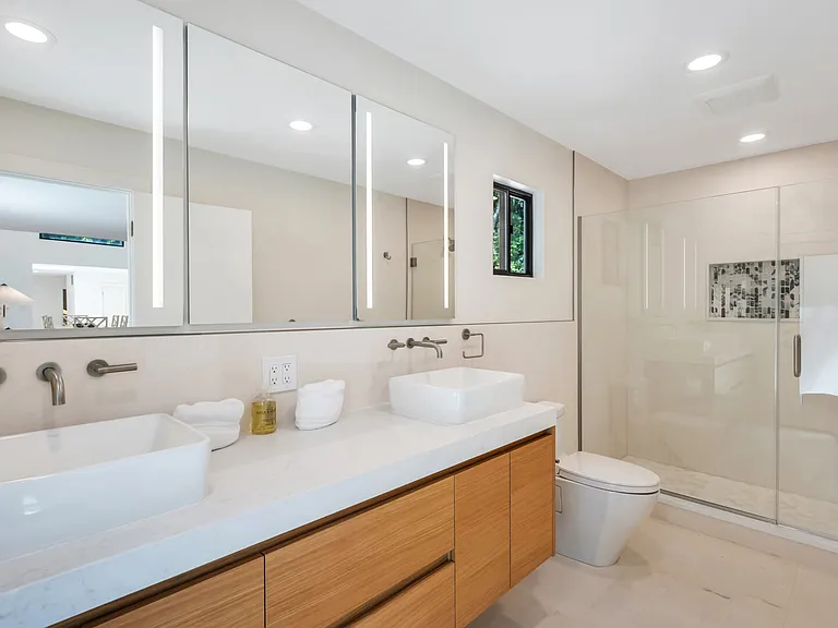 94 Peconic Hills Dr — Photo 26