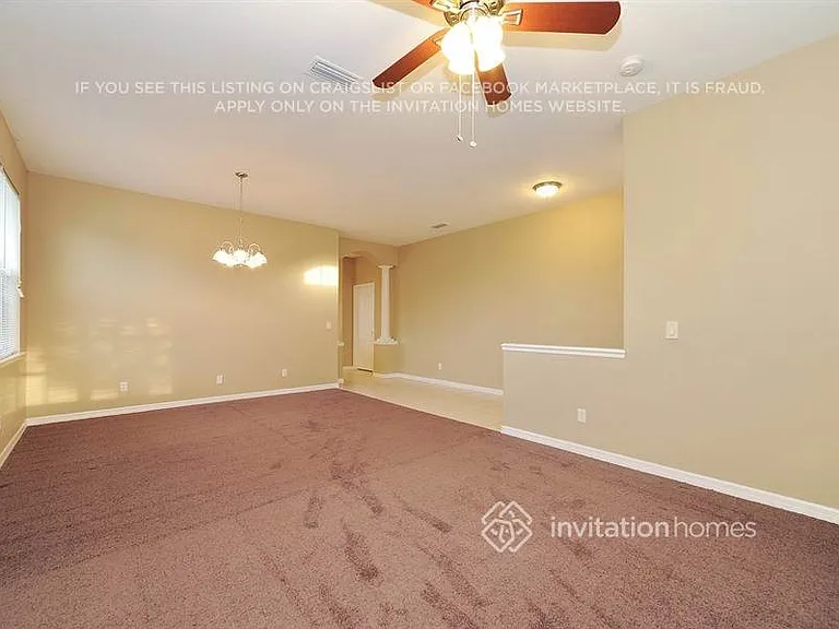5015 Lakehurst Ct — Photo 3