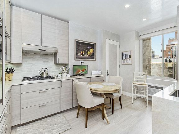 3rd image of 829 Park Ave APT 8D