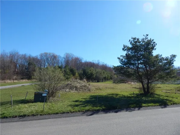 103 Evergreen Ct, Slippery Rock, PA 16057