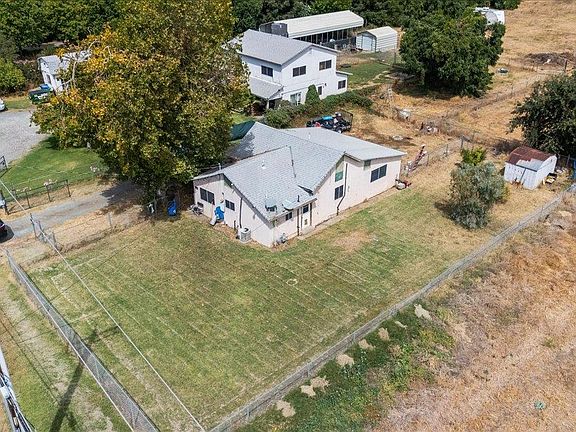 2nd image of 3203 E Collier Rd