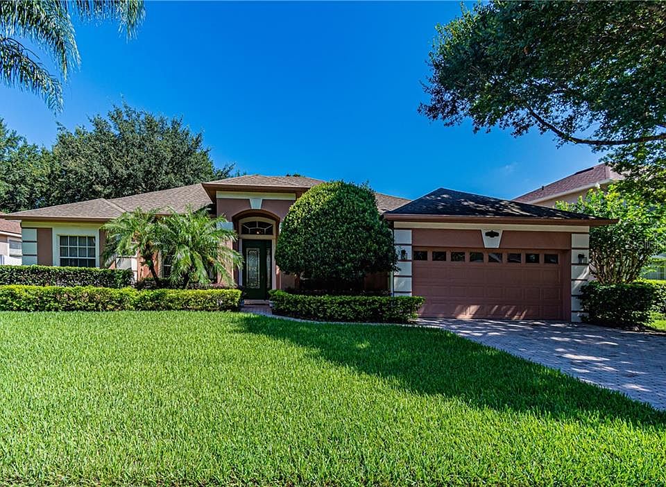 1st image of 926 Arbormoor Pl