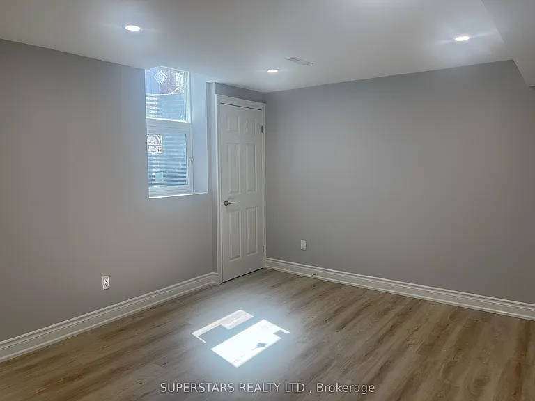 26 Tavistock Ct #BASEMENT — Photo 10