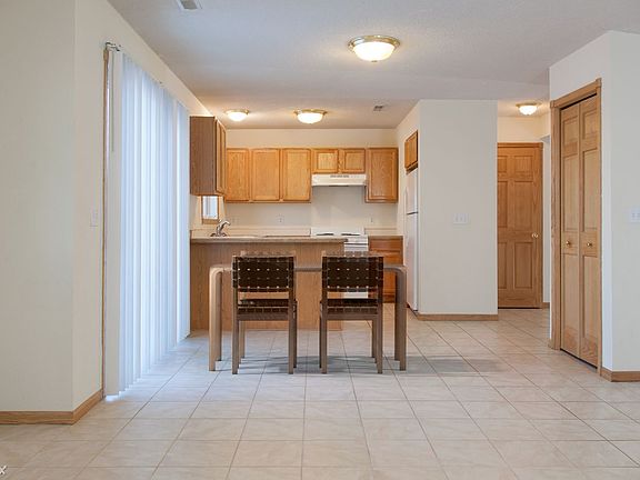 dining-room-with-table