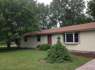 1703 W South Shore Dr, Mahomet, IL