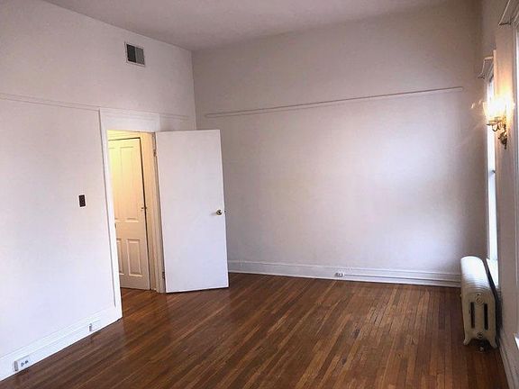 3rd image of 1208 Delaware Ave #3rd