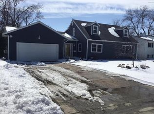 203 Ridge Rd, Albert Lea, MN 56007
