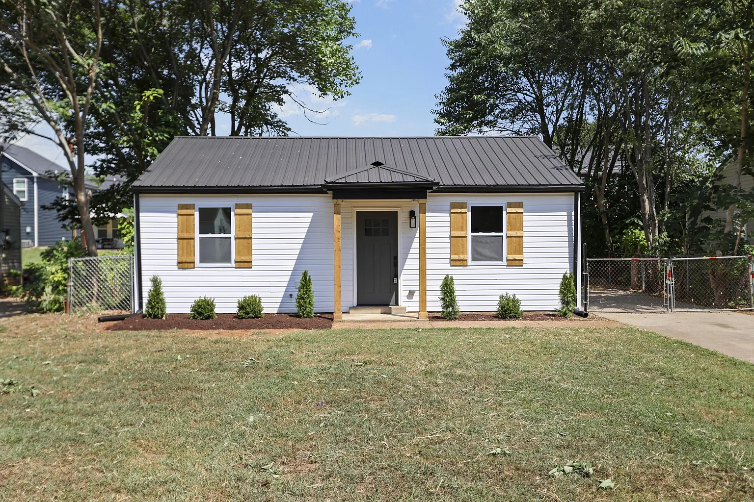 239 Burch Rd photo 1