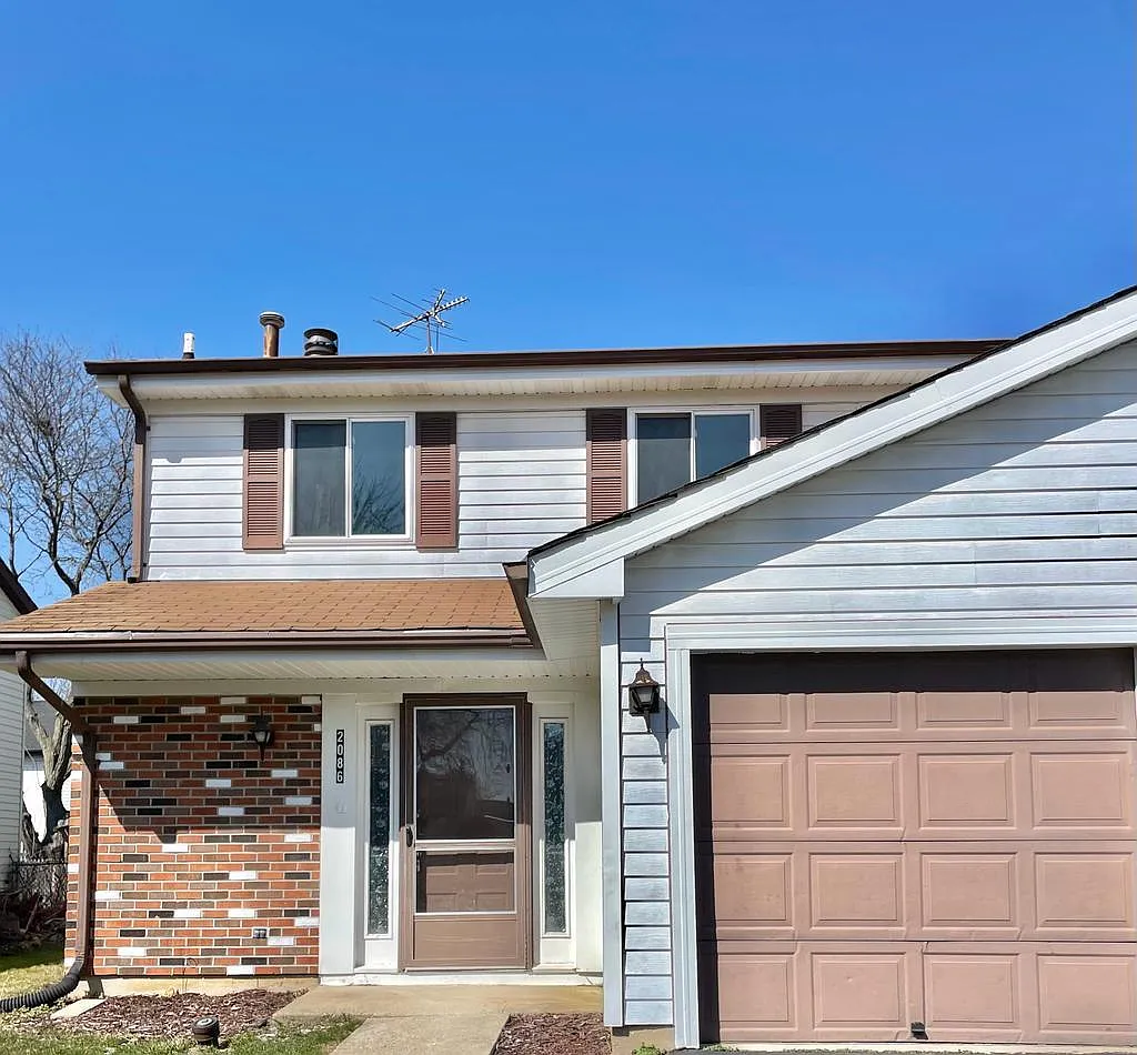 2086 Millpond Ln photo 1