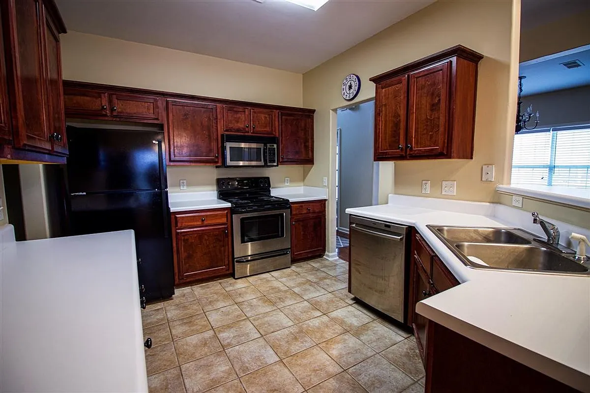 Building Photo - 10521 Ashglen Cir S