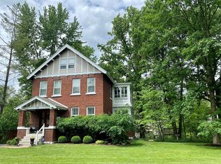 237 Spencer Rd, Saint Louis, MO 63119