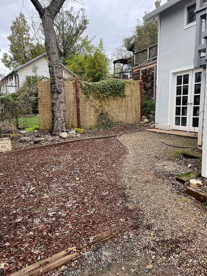 Quaint 2 Bedroom, 1 Bath House: Steps Away from Historic Old Town Auburn — Photo 4