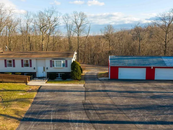 9338 Twin Hills Rd, Felton, PA 17322