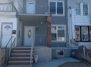 305 Beach 86th St, Rockaway Beach, NY 11693