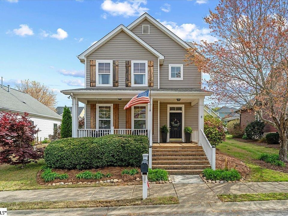 1st image of 303 Hayworth Dr