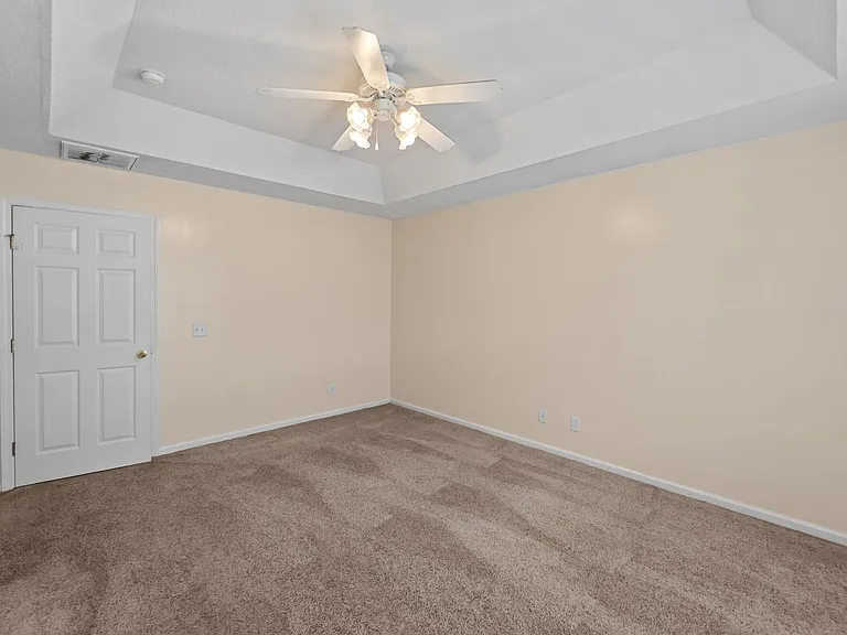 119 Pampas Dr — Photo 24