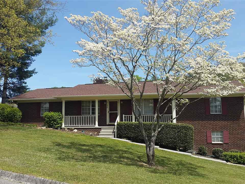 1st image of 1124 Clarence Ln