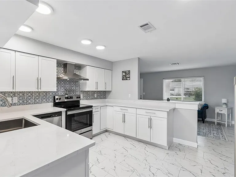 8120 Brown Pelican Ave — Photo 3