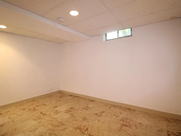 7261 Hyperion Point — Photo 33
