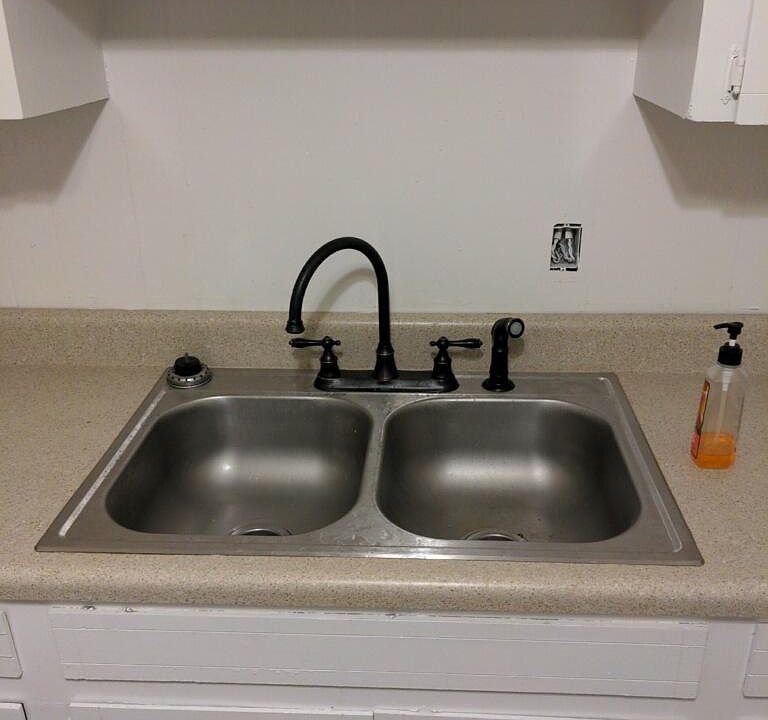 Kitchen (not cleaned yet)
