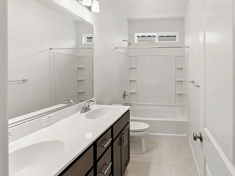 2061 Daisy Dr — Photo 7