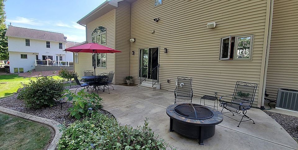 2nd image of 2118 Palmer Dr