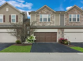 415 Highcroft Way, Lincolnshire, IL 60069