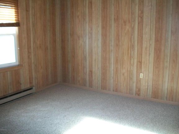 3rd image of 6857 Pulaski Ave