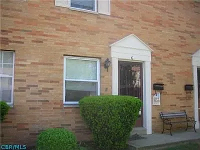 5721 Pine Tree St W APT G photo 1