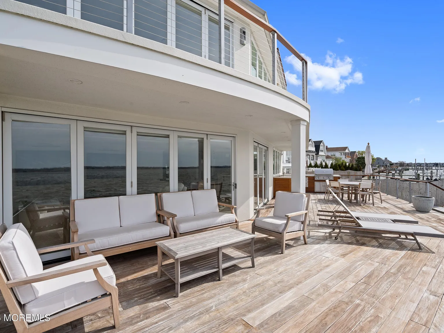 5 bed, 5.5 bath, 3775 sqft, $50,000 — Photo 3